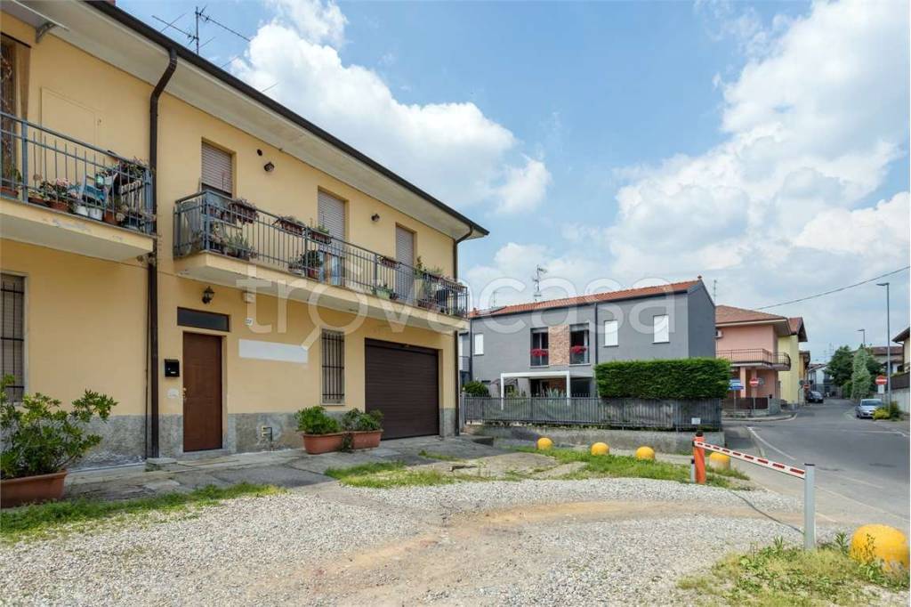 Appartamento in vendita a Roncello via Manzoni, 30 a