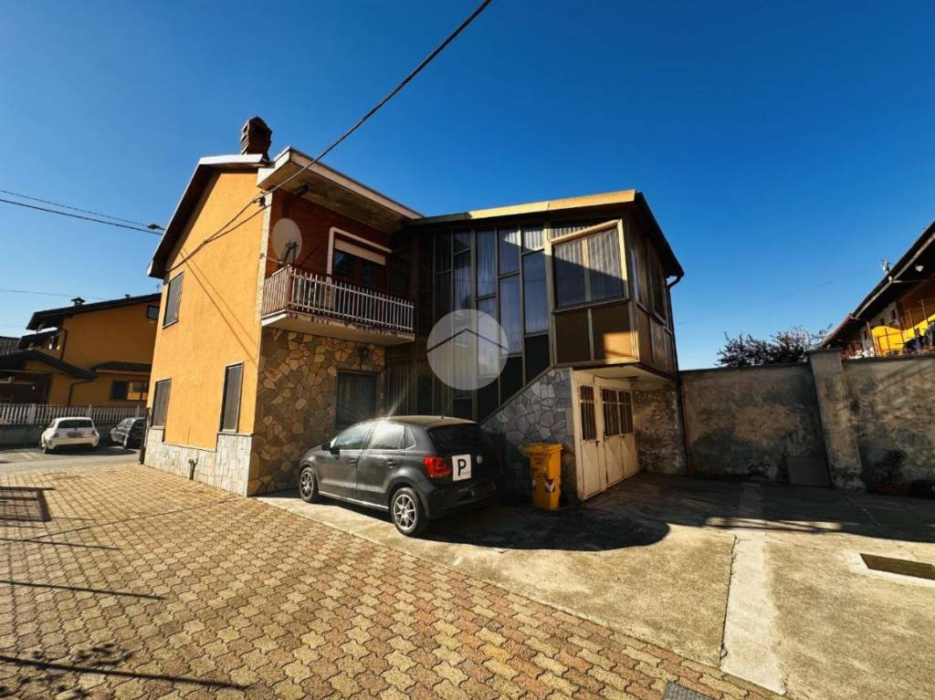 Casa Indipendente in vendita a San Francesco al Campo via Bruna, 36