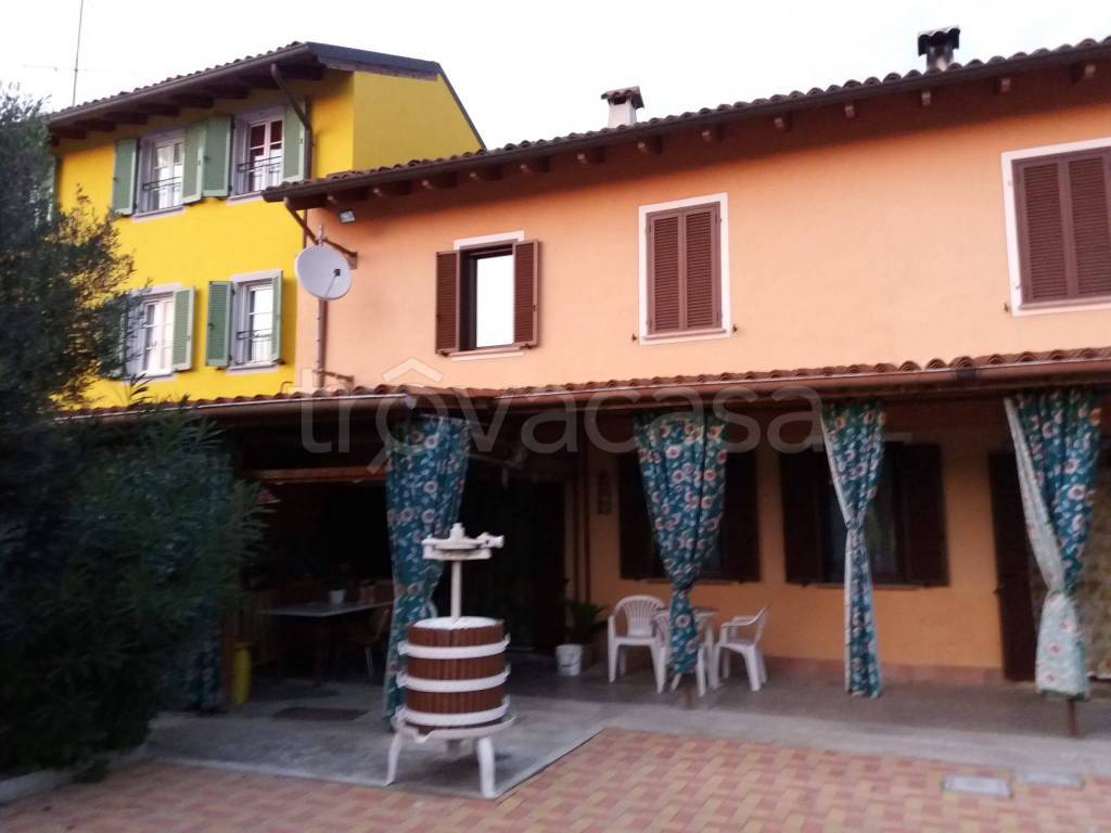 Casa Indipendente in vendita a Castellazzo Bormida spalto Castelfidardo, 180