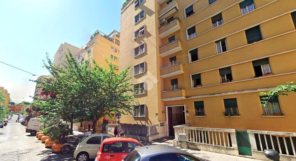Appartamento in vendita a Roma via Padova, 90