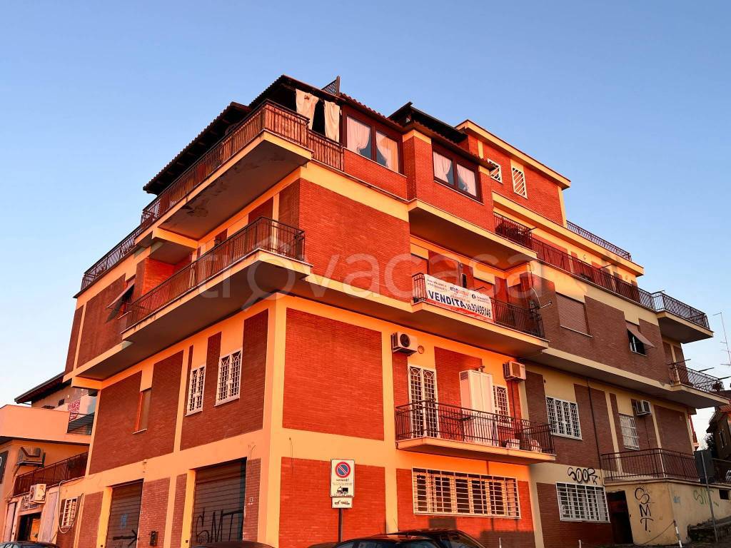 Appartamento in vendita ad Albano Laziale via Friuli