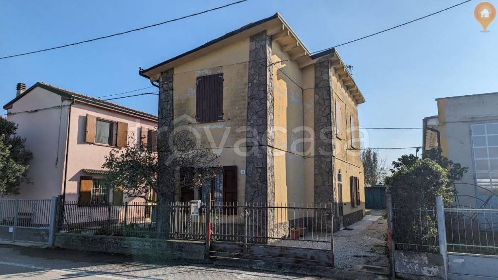Villa in vendita a Poggio Renatico via Scorsuro, 93