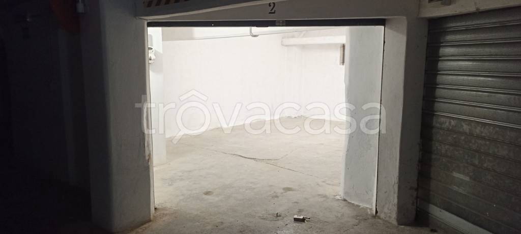 Garage in affitto a Genova via Giovanni Guglielmo Longo