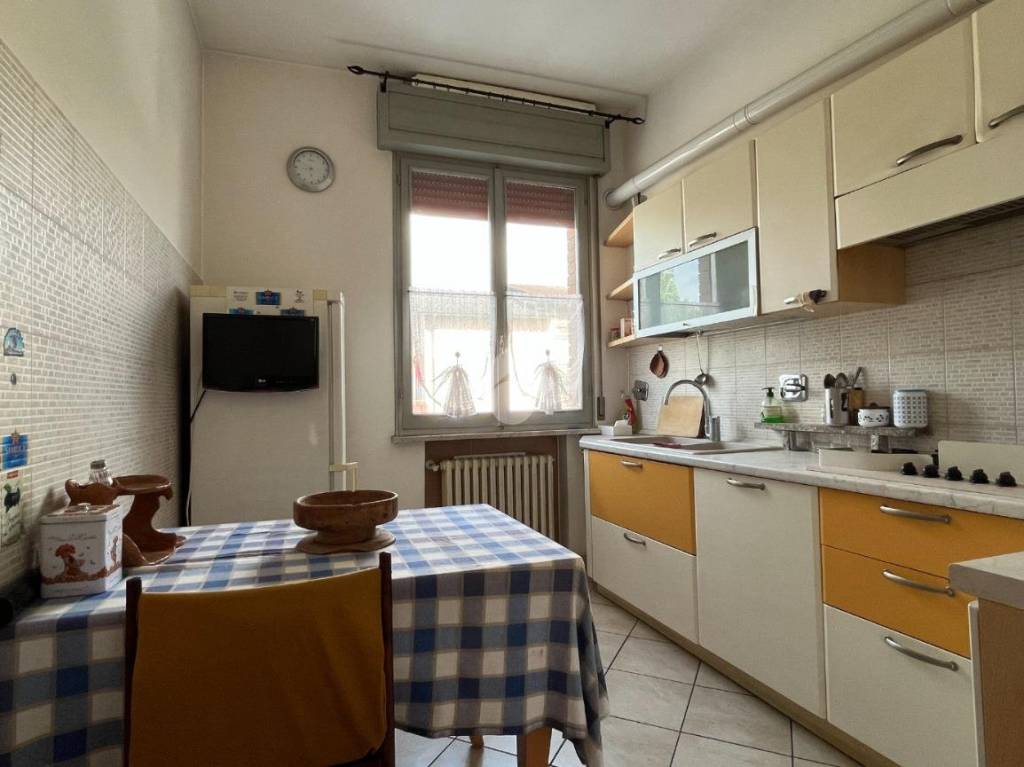 Appartamento in vendita a Reggio nell'Emilia via Giambattista Vico, 1