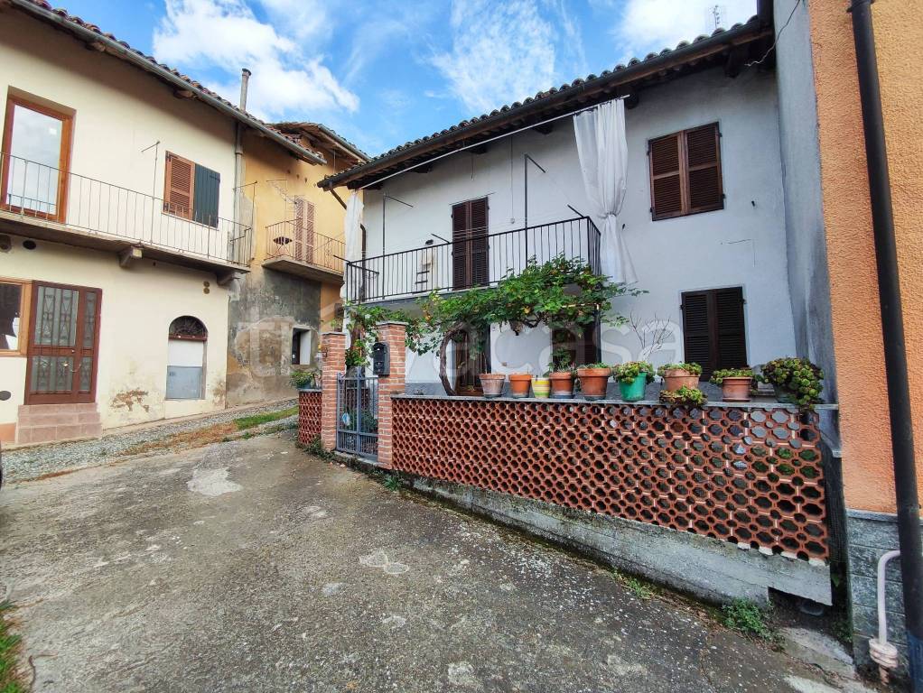 Casa Indipendente in vendita a Montiglio Monferrato via Giuseppe Mazzini, 3