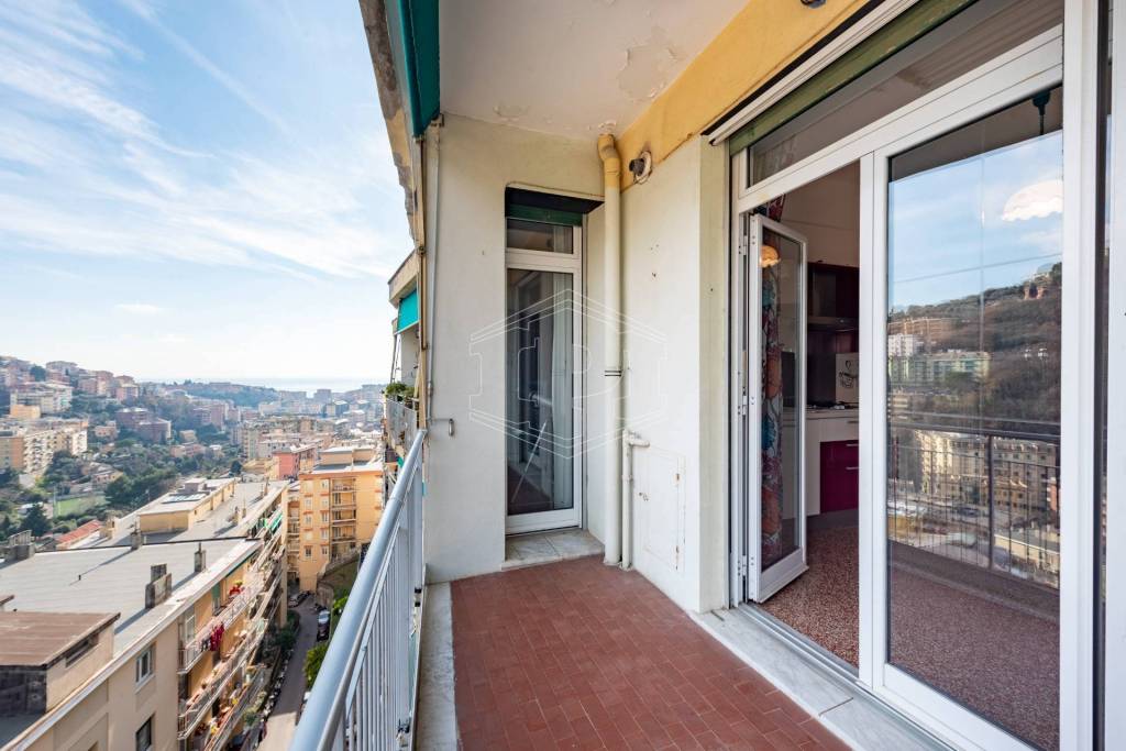 Appartamento in vendita a Genova via Giacomo Grasso