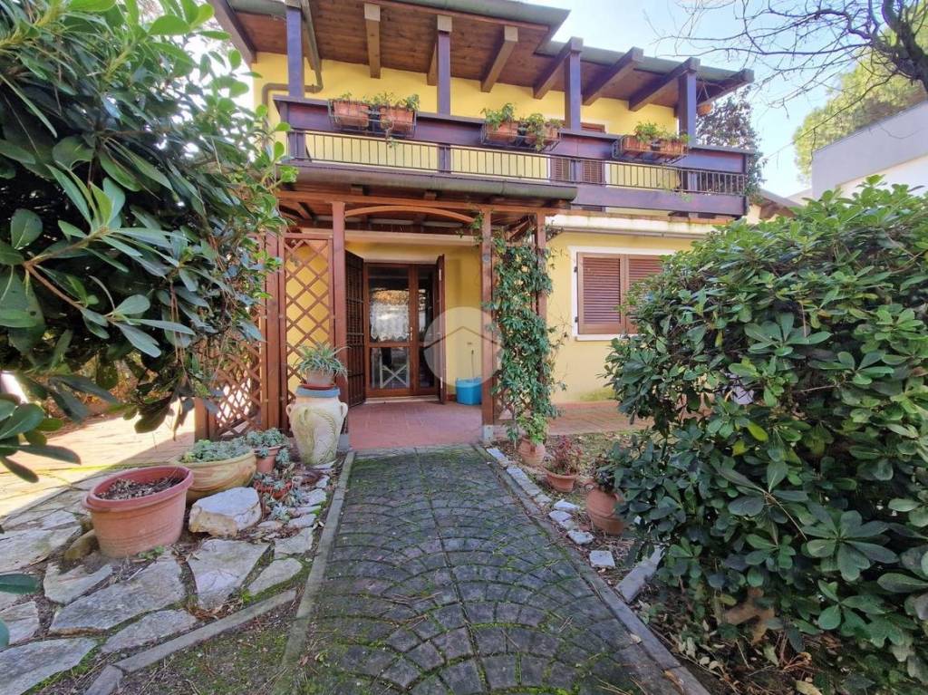 Villa in vendita a Cervia via Carducci, 9