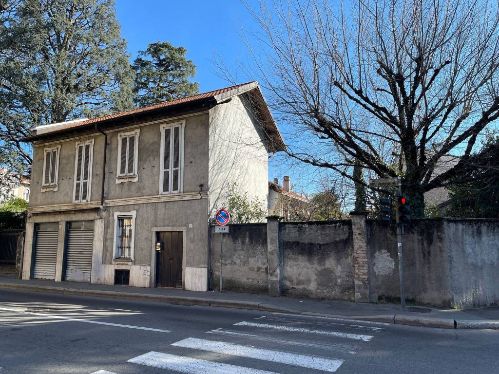 Villa in vendita a Legnano piazza Vittorio Veneto, 2