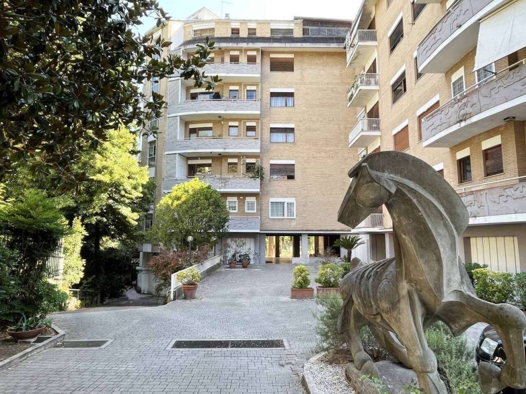 Appartamento in vendita a Roma via dell'Acqua Traversa 195 ,