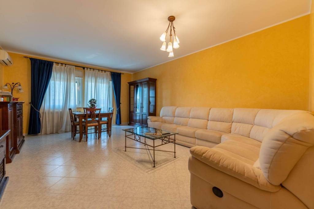 Appartamento in vendita a Cefalù via Avvocato Vincenzo Cirincione, 4