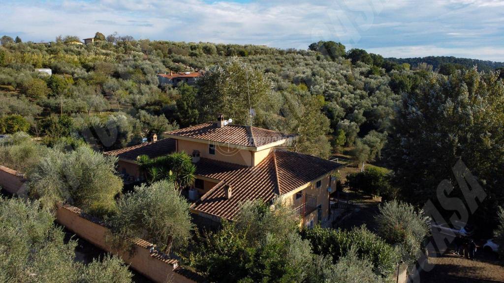 Villa in vendita a Campagnano di Roma via Costa Di Macchiano