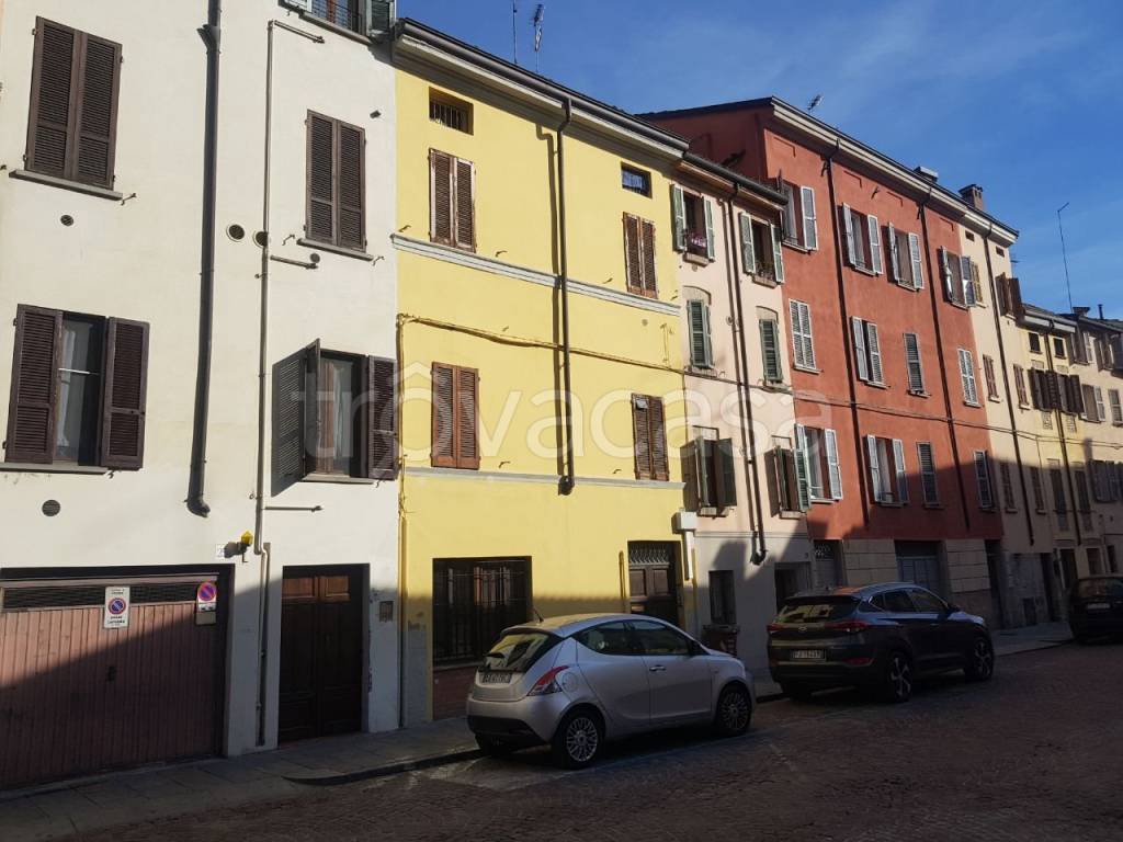 Appartamento in vendita a Parma borgo Parente
