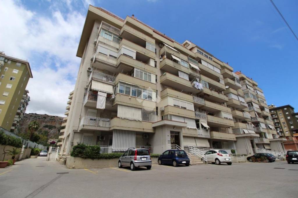 Appartamento in vendita a Palermo via Luigi cosenz, 6