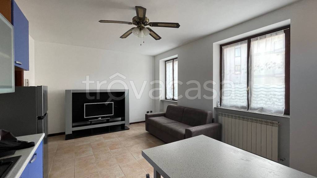 Appartamento in in affitto da privato a Lonate Pozzolo via Piave