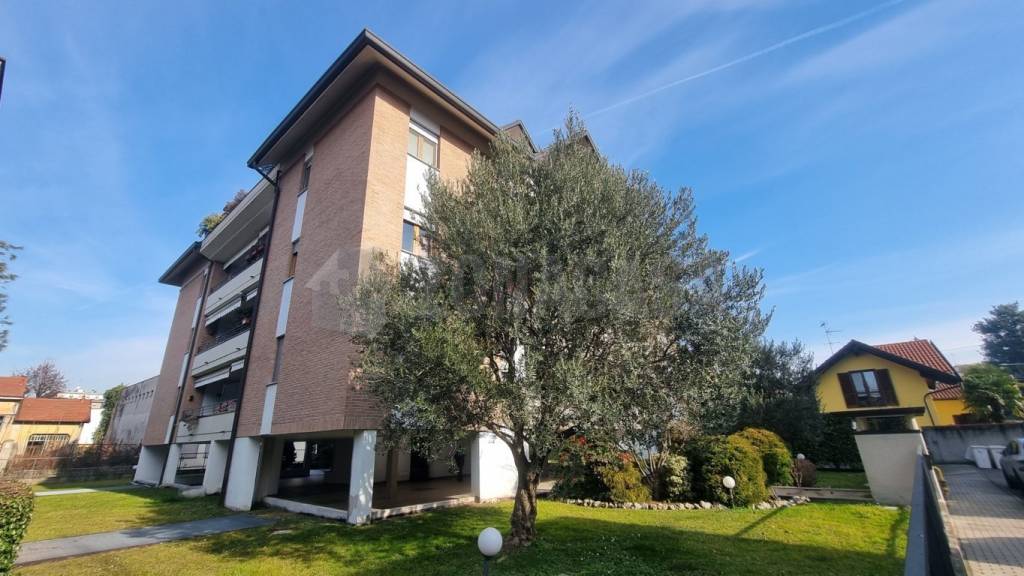 Appartamento in vendita a Busto Arsizio via Treviso