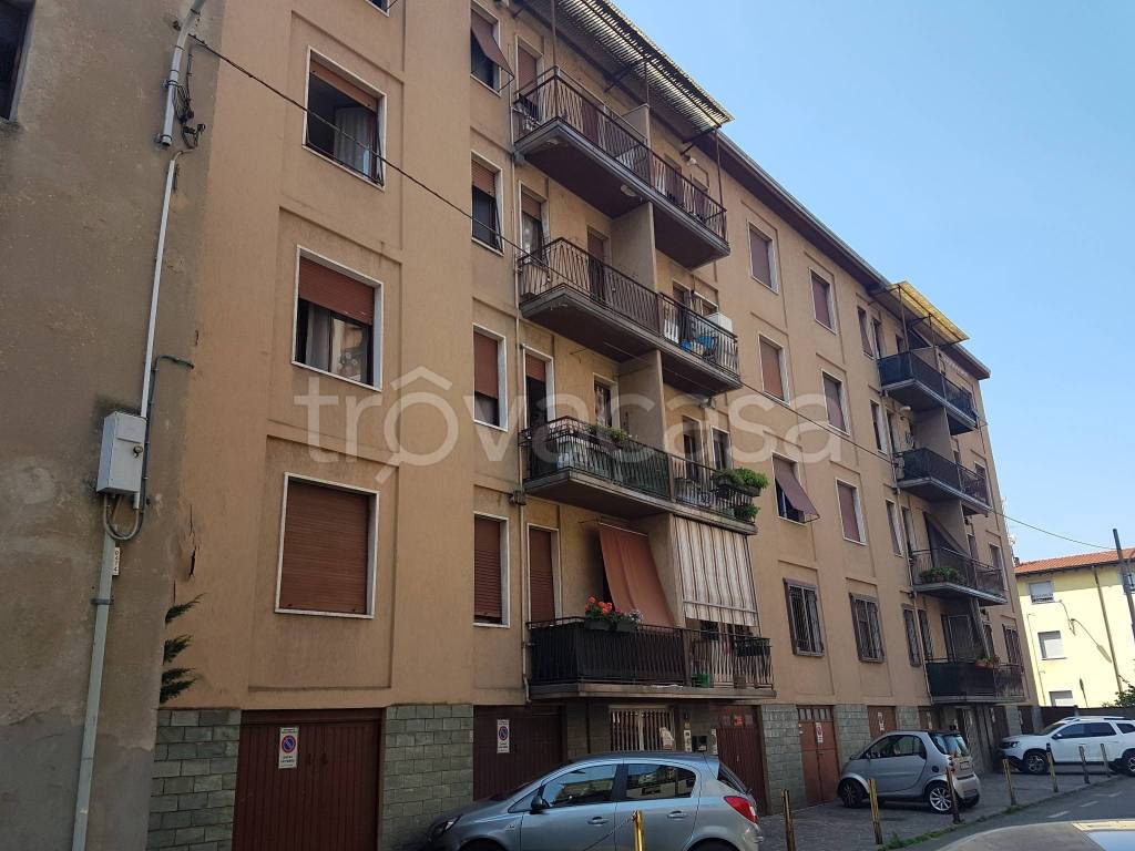 Appartamento in vendita a Nova Milanese via Andrea Doria, 3