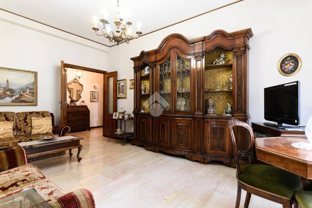 Appartamento in vendita a Roma via Giovan Battista Gandino, 43