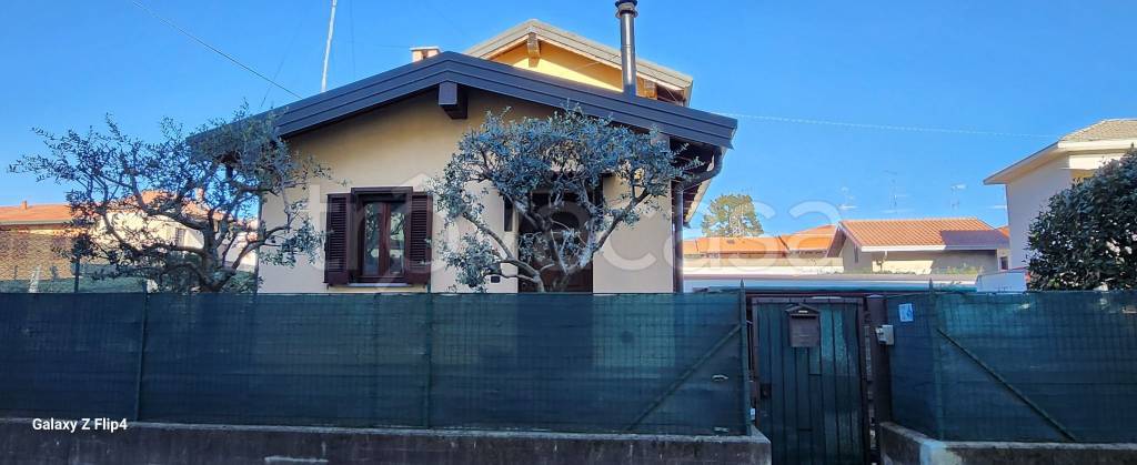 Casa Indipendente in vendita a Fagnano Olona via San Rocco, 32/a