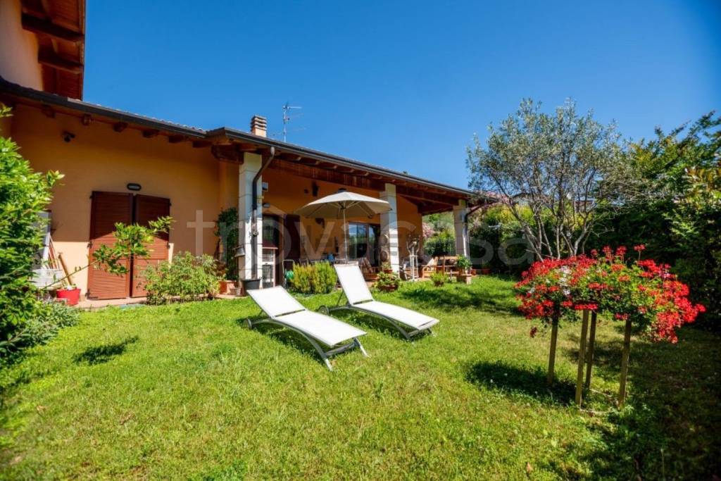 Villa a Schiera in vendita a Moniga del Garda via Madonna, 4C