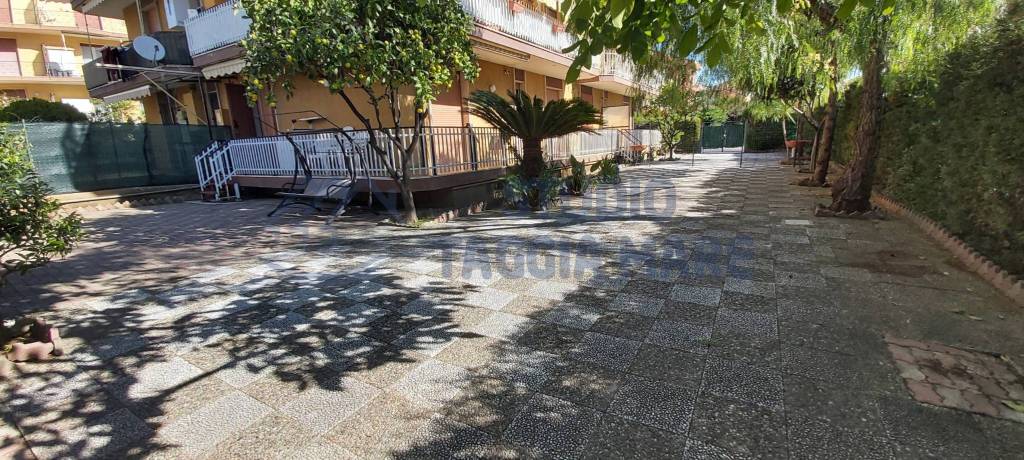 Appartamento in vendita a Riva Ligure strada Statale 1, 26