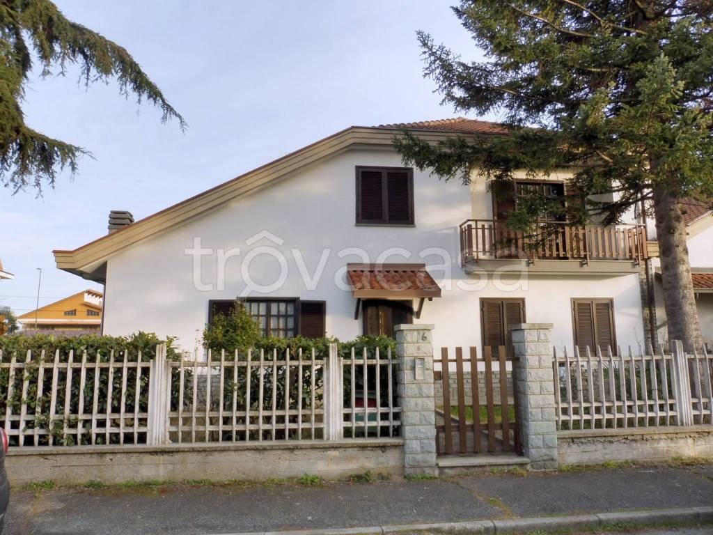 Villa in vendita a Orbassano via Frejus