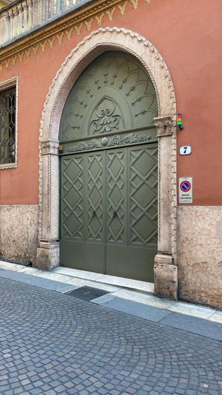 Garage in vendita a Verona via Valerio Catullo, 9