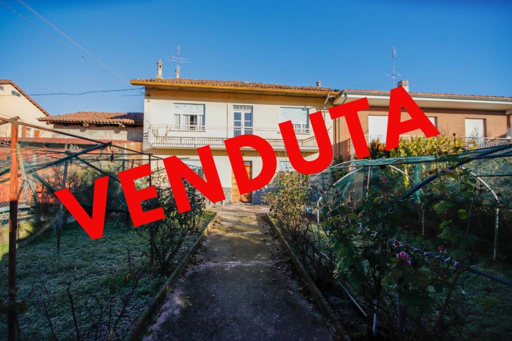 Casa Indipendente in vendita a Leini via San Francesco al Campo, 60