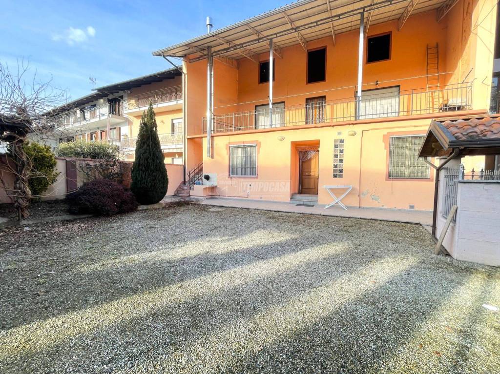 Casa Indipendente in vendita a San Giorgio Canavese via Cesare Burio