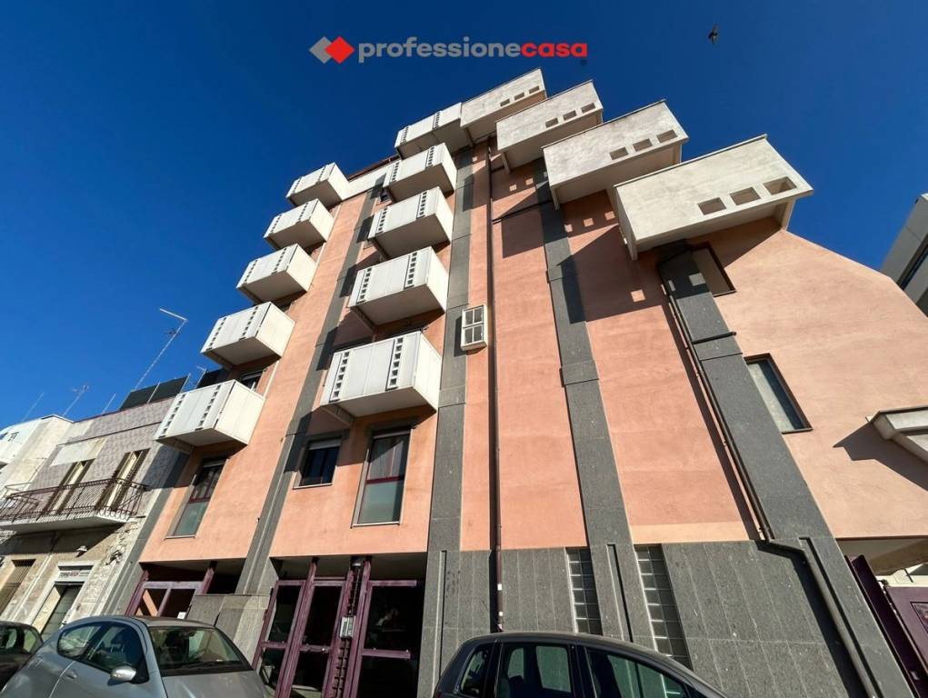 Appartamento in vendita a Bari via Massaua, 1c