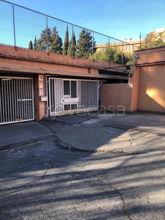 Garage in vendita a Roma via del Casaletto