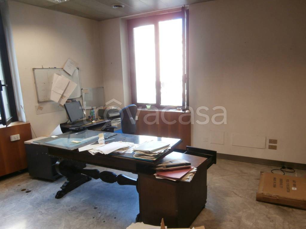 Ufficio in affitto a Genova via Fieschi, 6