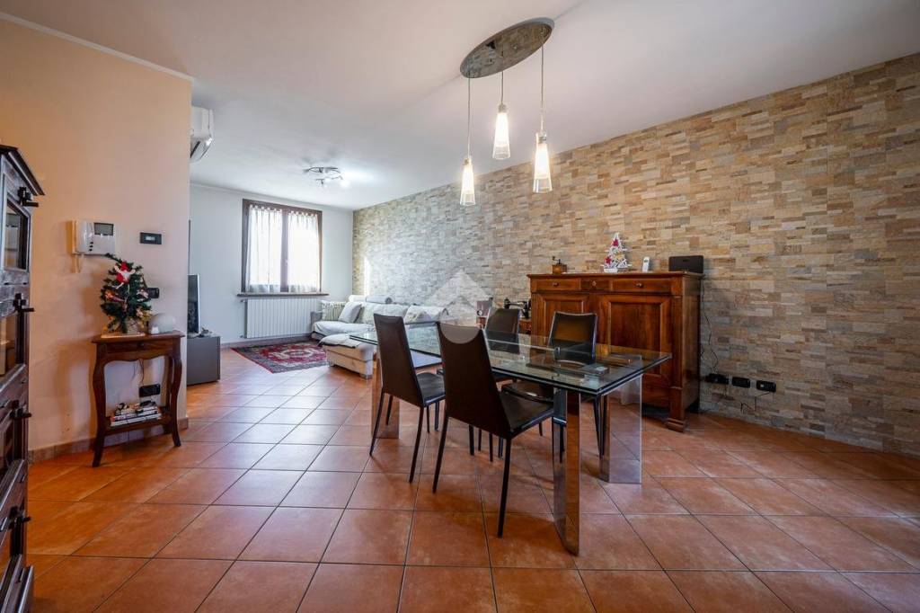 Villa a Schiera in vendita a Sant'Ilario d'Enza via Falcone, 1