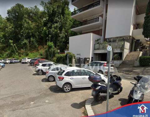 Garage in vendita a Roma via Leonardo Umile