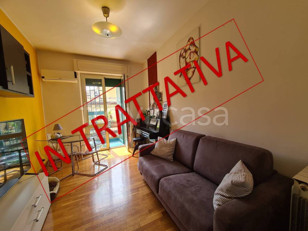 Appartamento in vendita a Roma via Pesaro