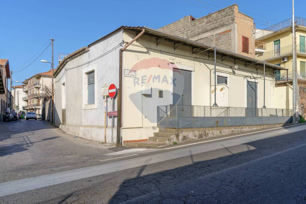 Negozio in vendita a Catania via galermo, 207