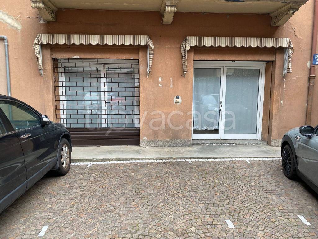 Ufficio in in vendita da privato a Lecco viale Dante Alighieri, 3