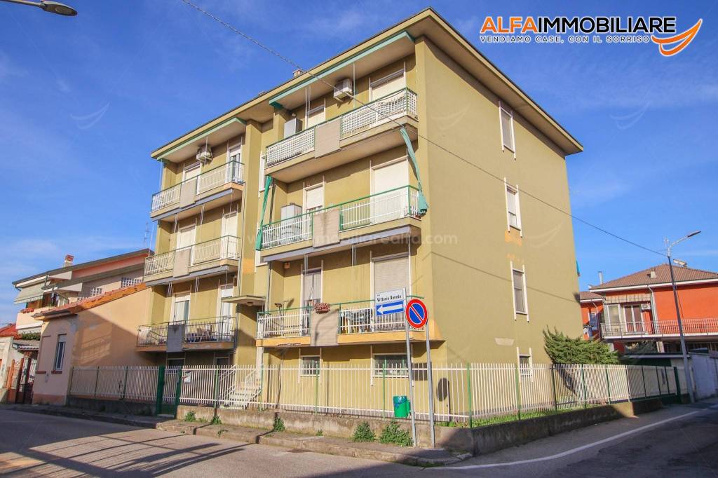 Appartamento in vendita a Trecate via Vittorio Veneto, 12