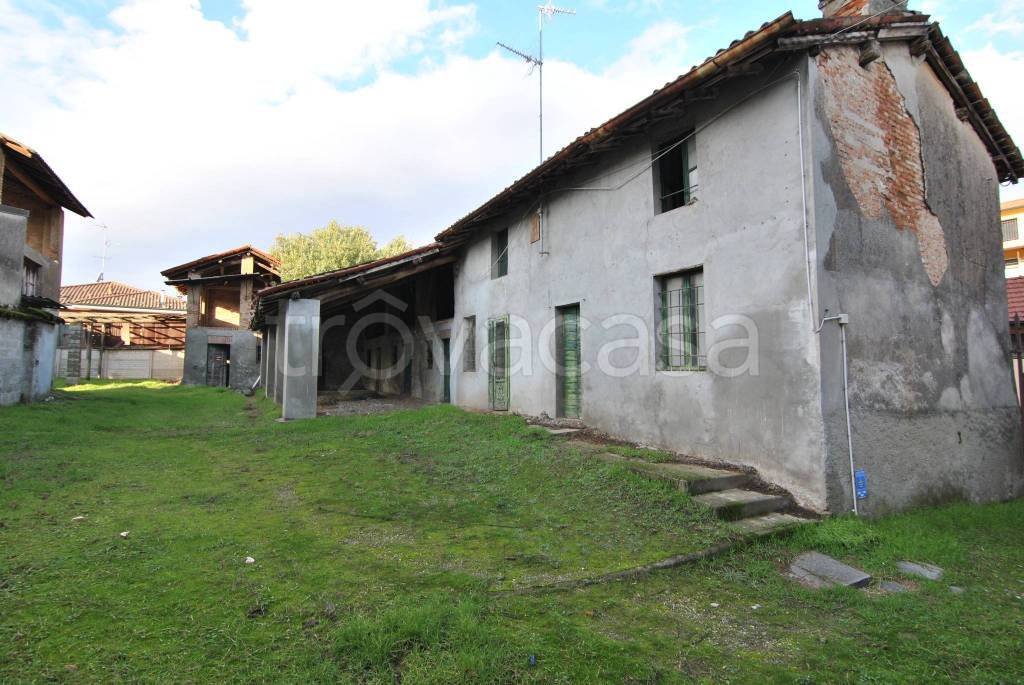Casale in vendita a Pavia via Mirabello, 342