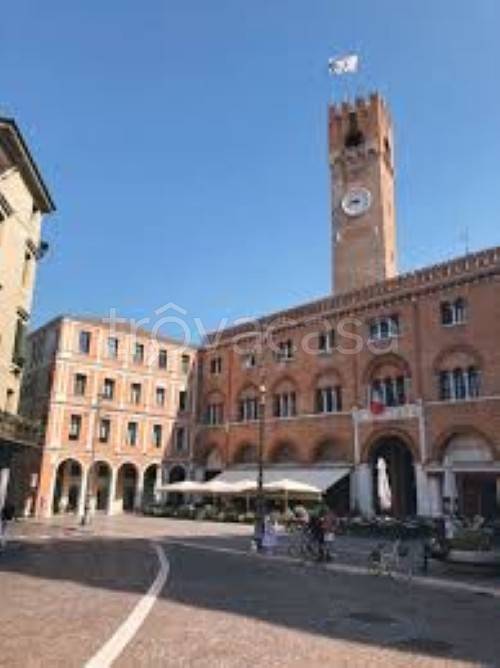 Negozio in affitto a Treviso via San Michele