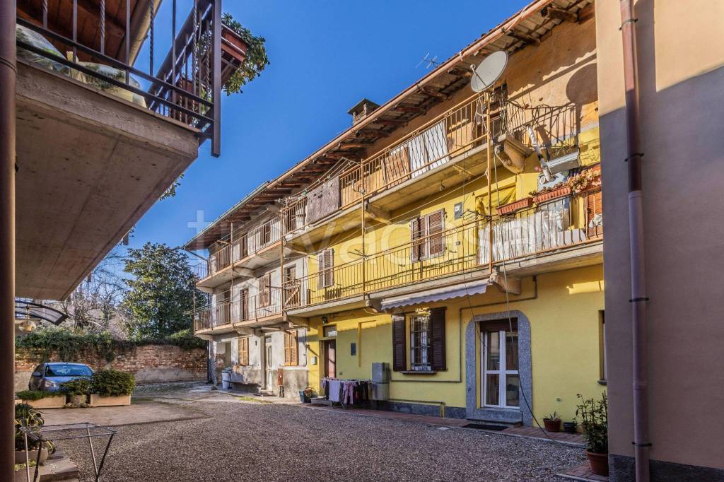 Appartamento in vendita a Limido Comasco via Don Giovanni Robbiati, 1