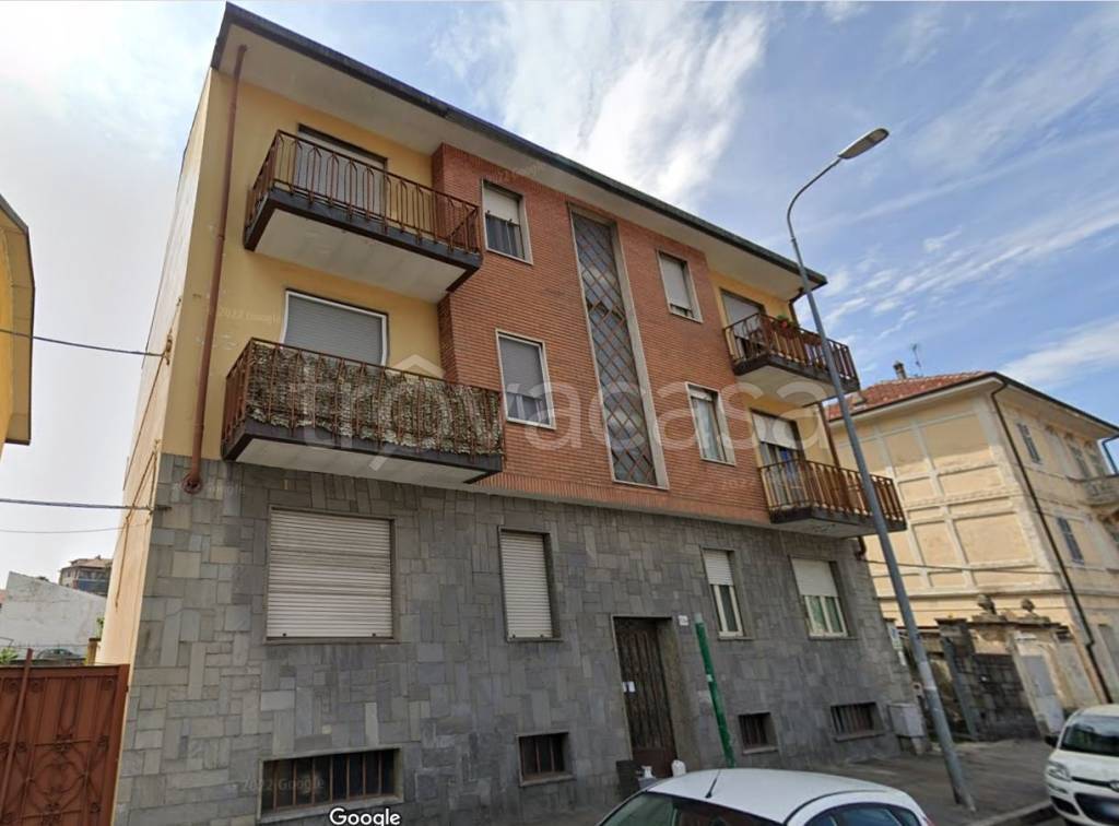 Appartamento in vendita a Moncalieri via Camillo Benso di Cavour, 52