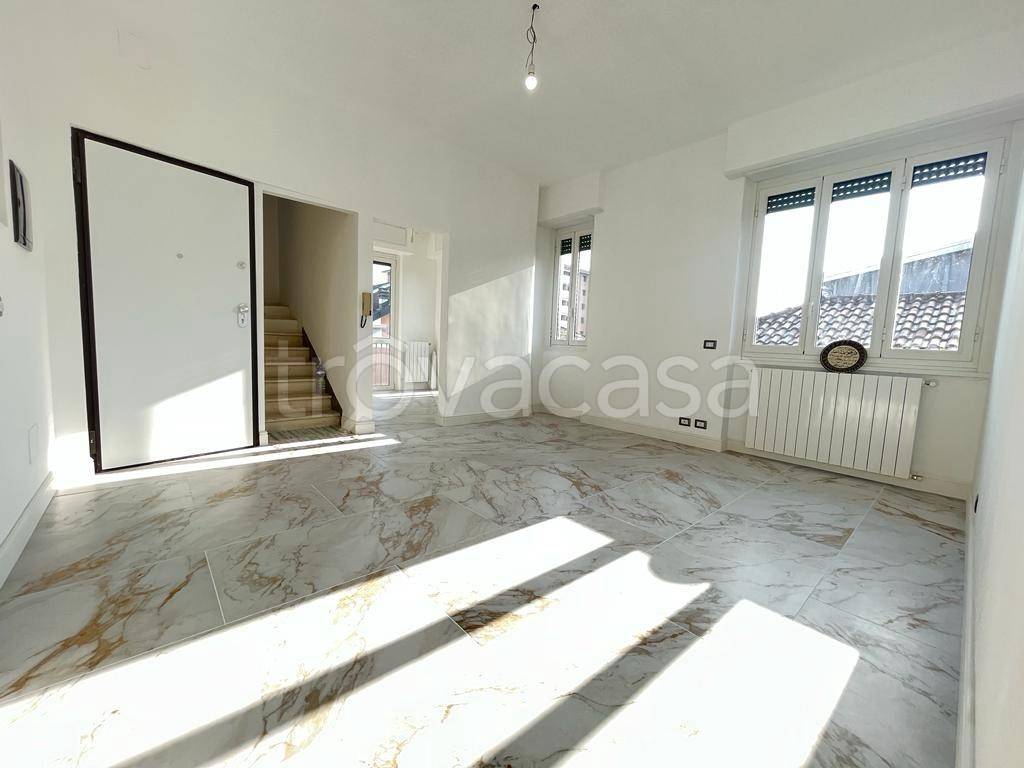 Appartamento in vendita a Cinisello Balsamo via Michelangelo Buonarroti, 16