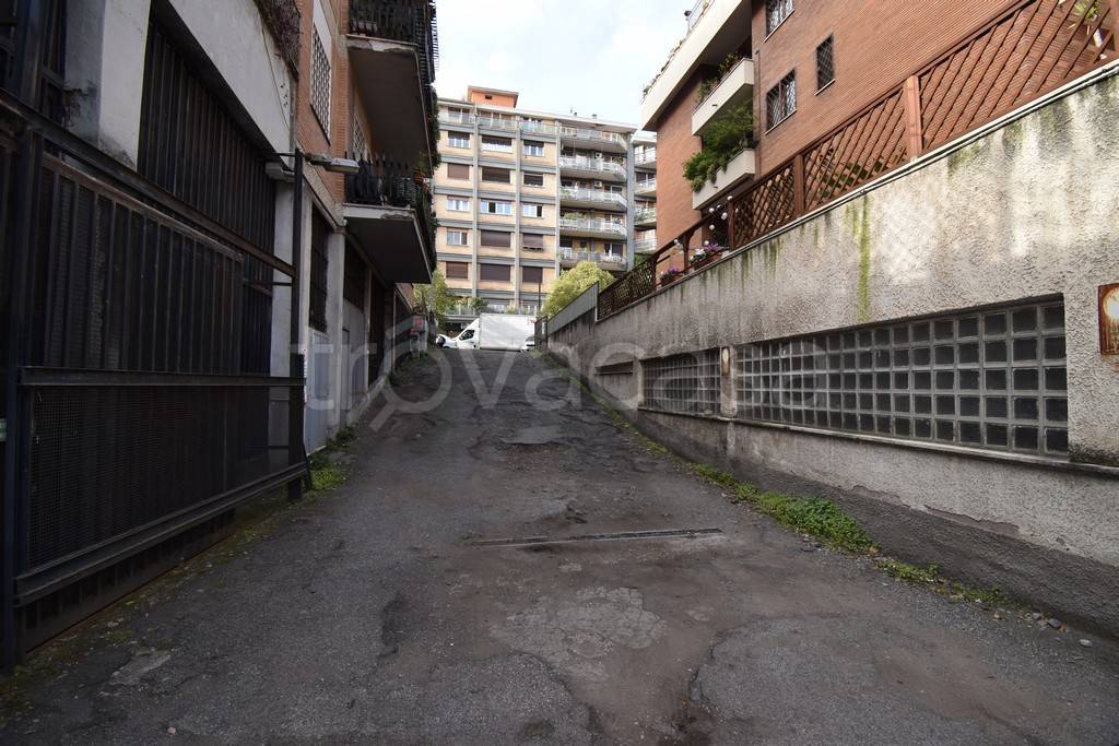 Garage in vendita a Roma viale di Vigna Pia