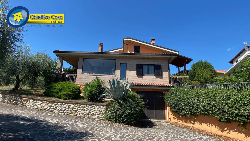 Villa in vendita a Teramo frazione cannelli, snc