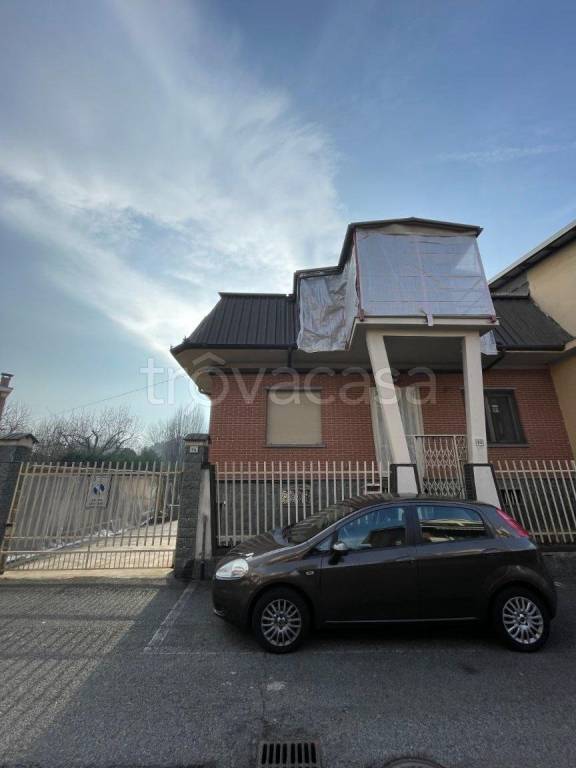 Villa in vendita a Nichelino via Solferino, 14