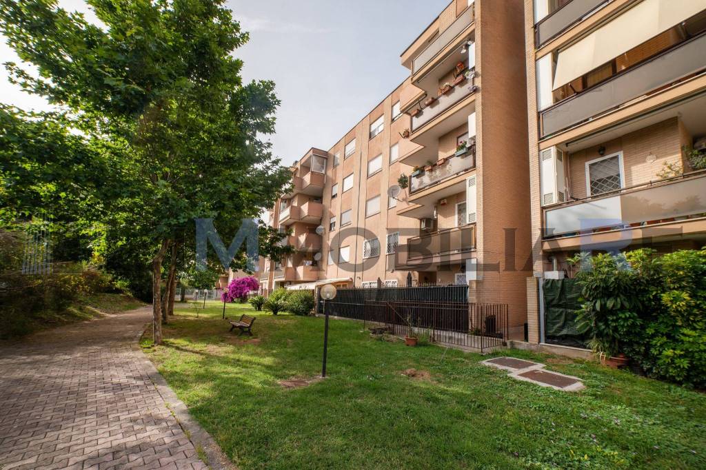 Appartamento in vendita a Roma via Nora Ricci