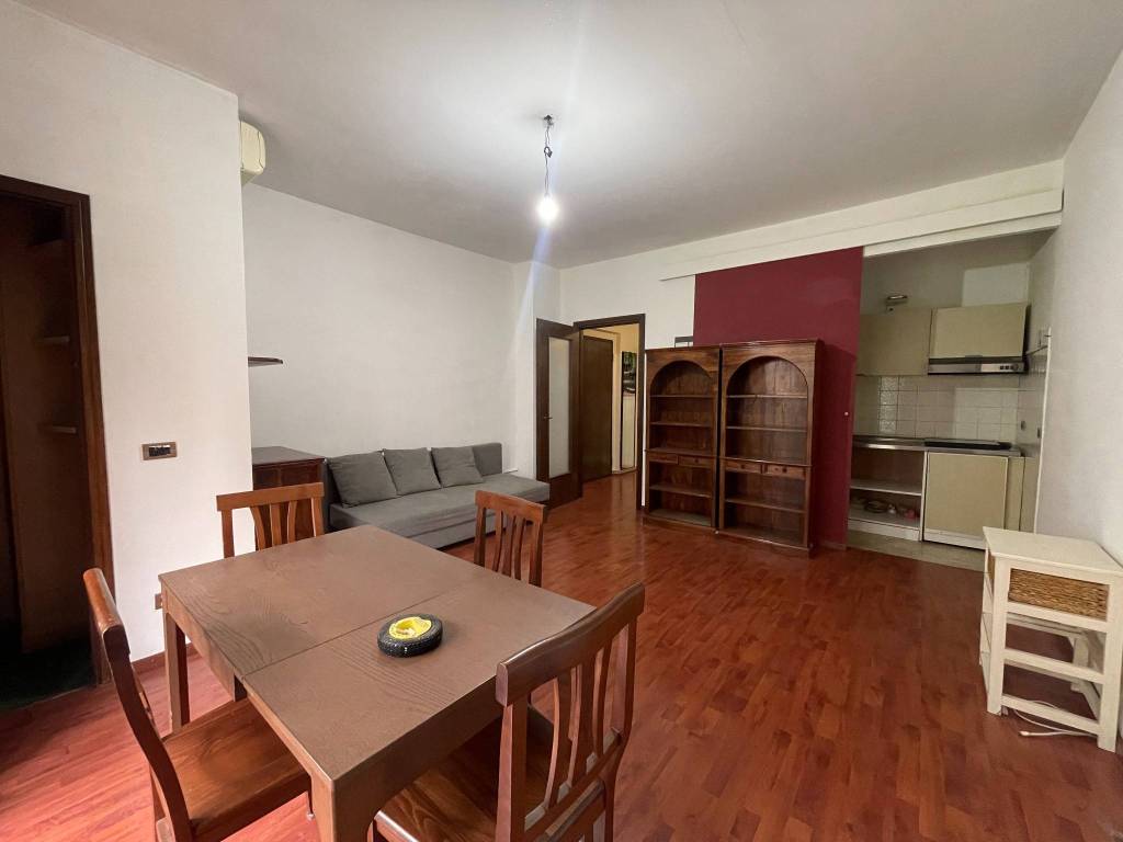 Appartamento in vendita a Cesano Boscone via dei Salici, 7