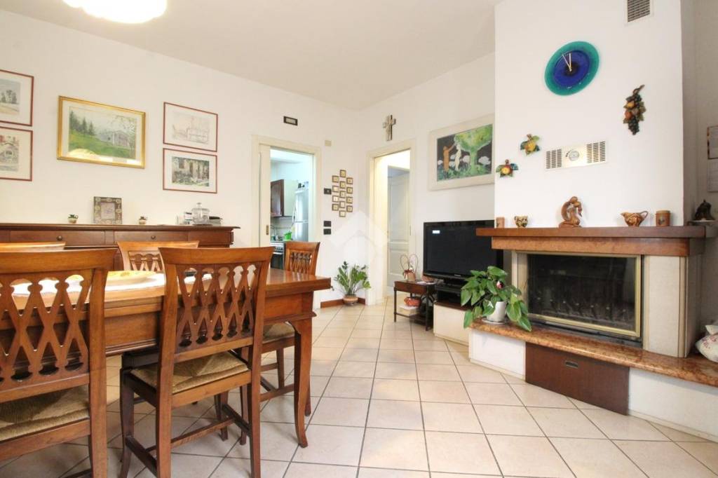 Appartamento in vendita a Vicenza via Bartolomeo Pajello, 22