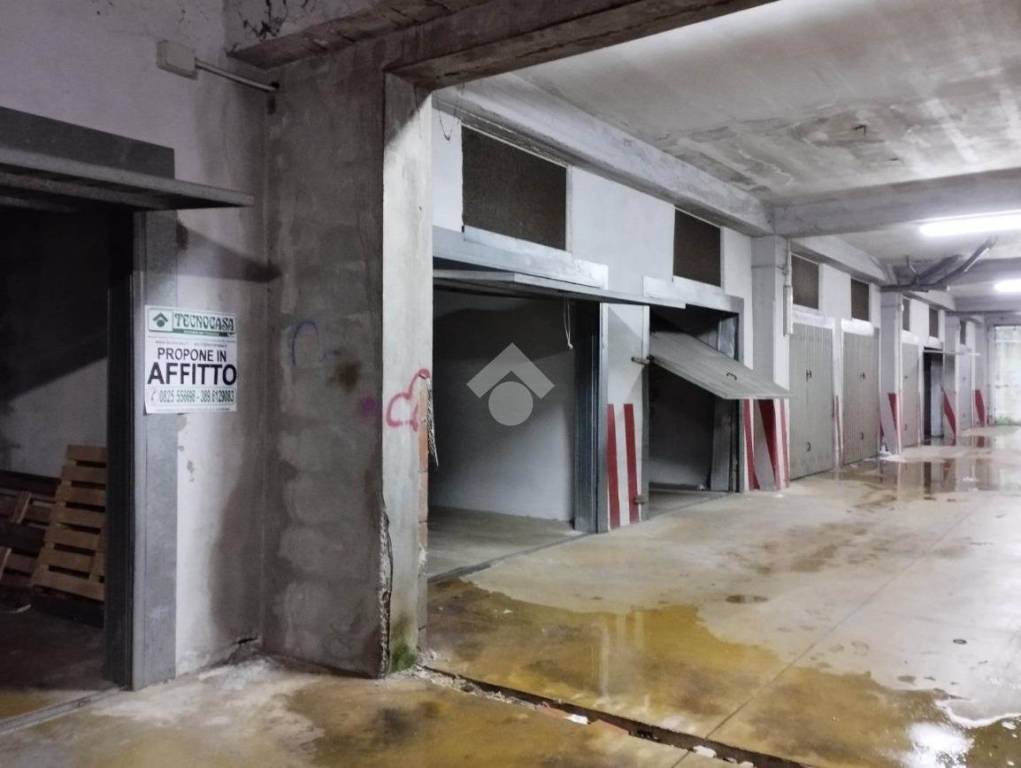 Garage in vendita ad Avellino corso V. Emanuele