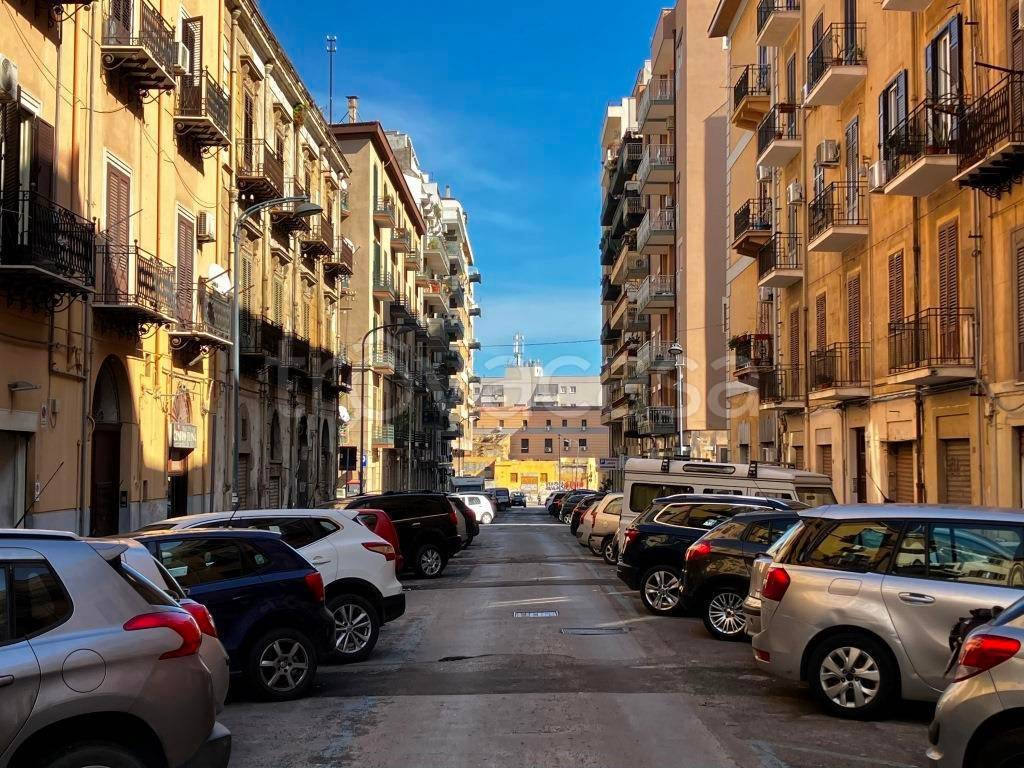 Appartamento in vendita a Palermo via Francesco Guardione, 17